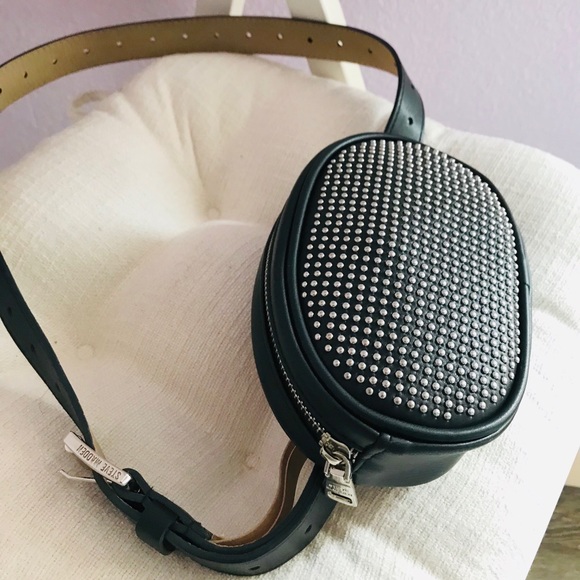 Steve Madden Fanny Pack - Picture 2 of 2